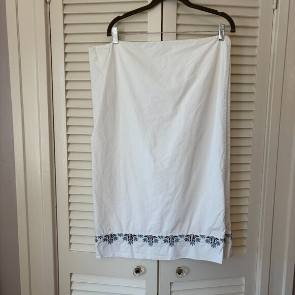 Pottery Barn set of pillow cases Blossom Embroidered Percale white blue standard - Picture 3 of 9